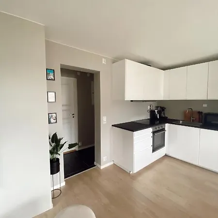 With Two Bedrooms At Kronstad, شقة برغن